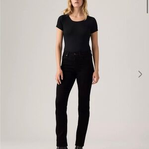Levi’s black jeans 724 high rise / size 28